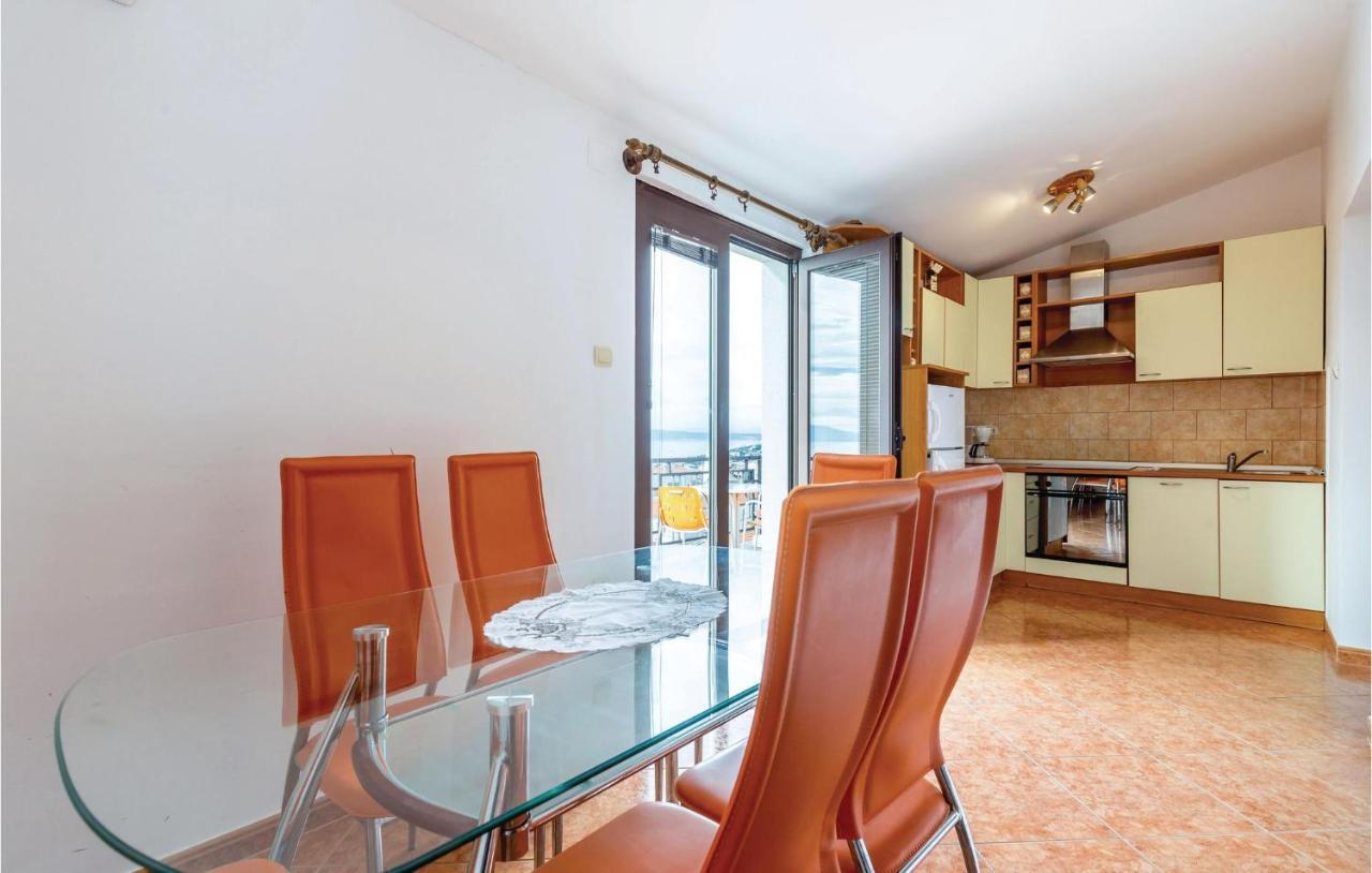 Cozy Apartment In Novi Vinodolski With Kitchen Ngoại thất bức ảnh