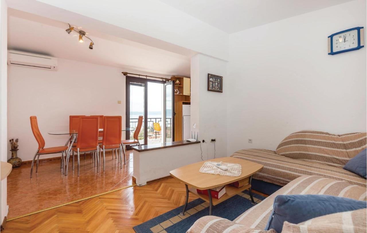 Cozy Apartment In Novi Vinodolski With Kitchen Ngoại thất bức ảnh