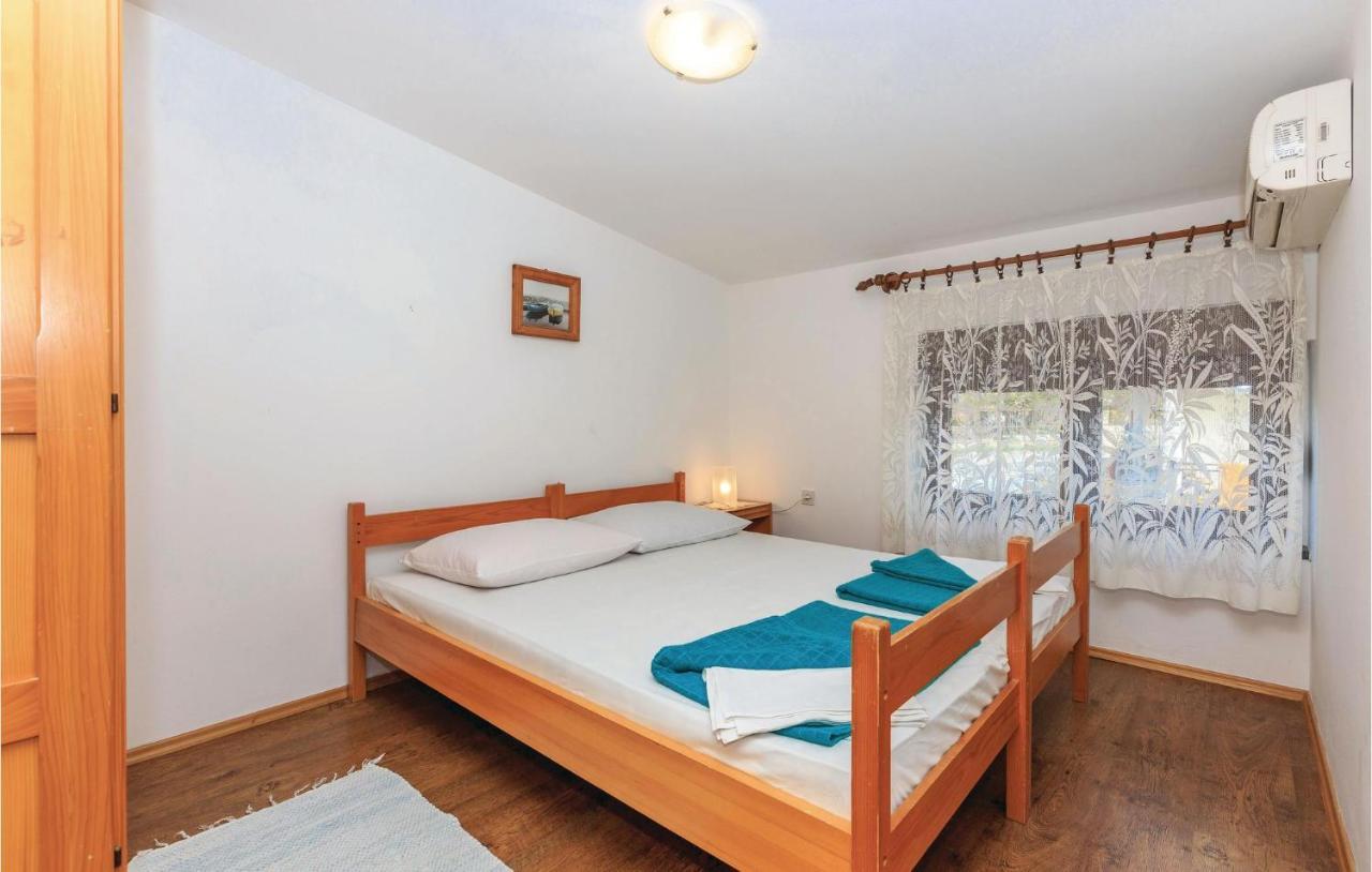 Cozy Apartment In Novi Vinodolski With Kitchen Ngoại thất bức ảnh