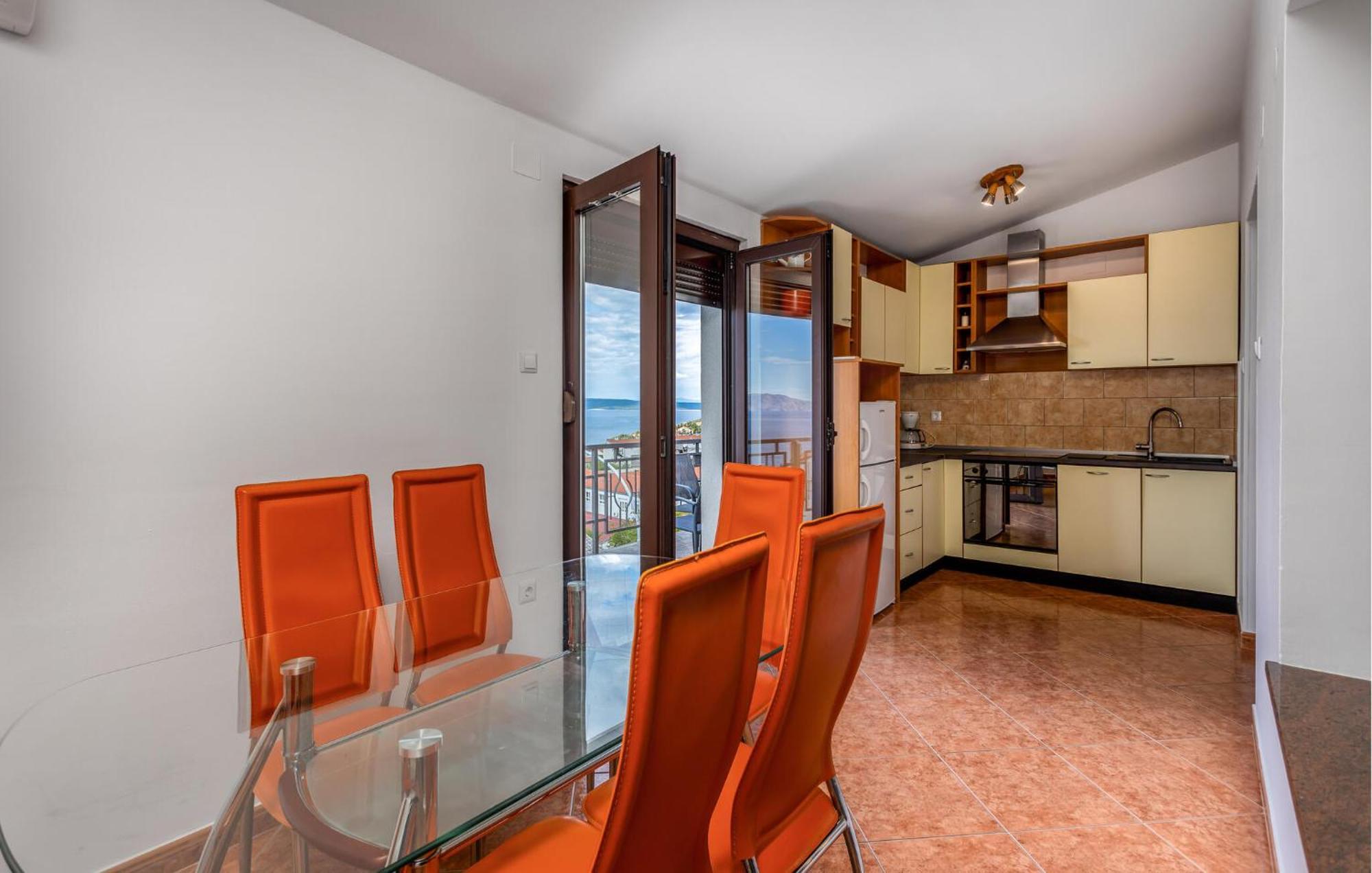 Cozy Apartment In Novi Vinodolski With Kitchen Ngoại thất bức ảnh