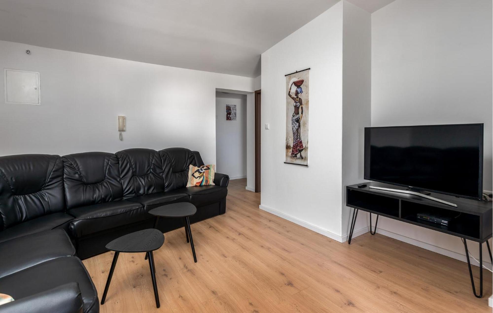 Cozy Apartment In Novi Vinodolski With Kitchen Ngoại thất bức ảnh