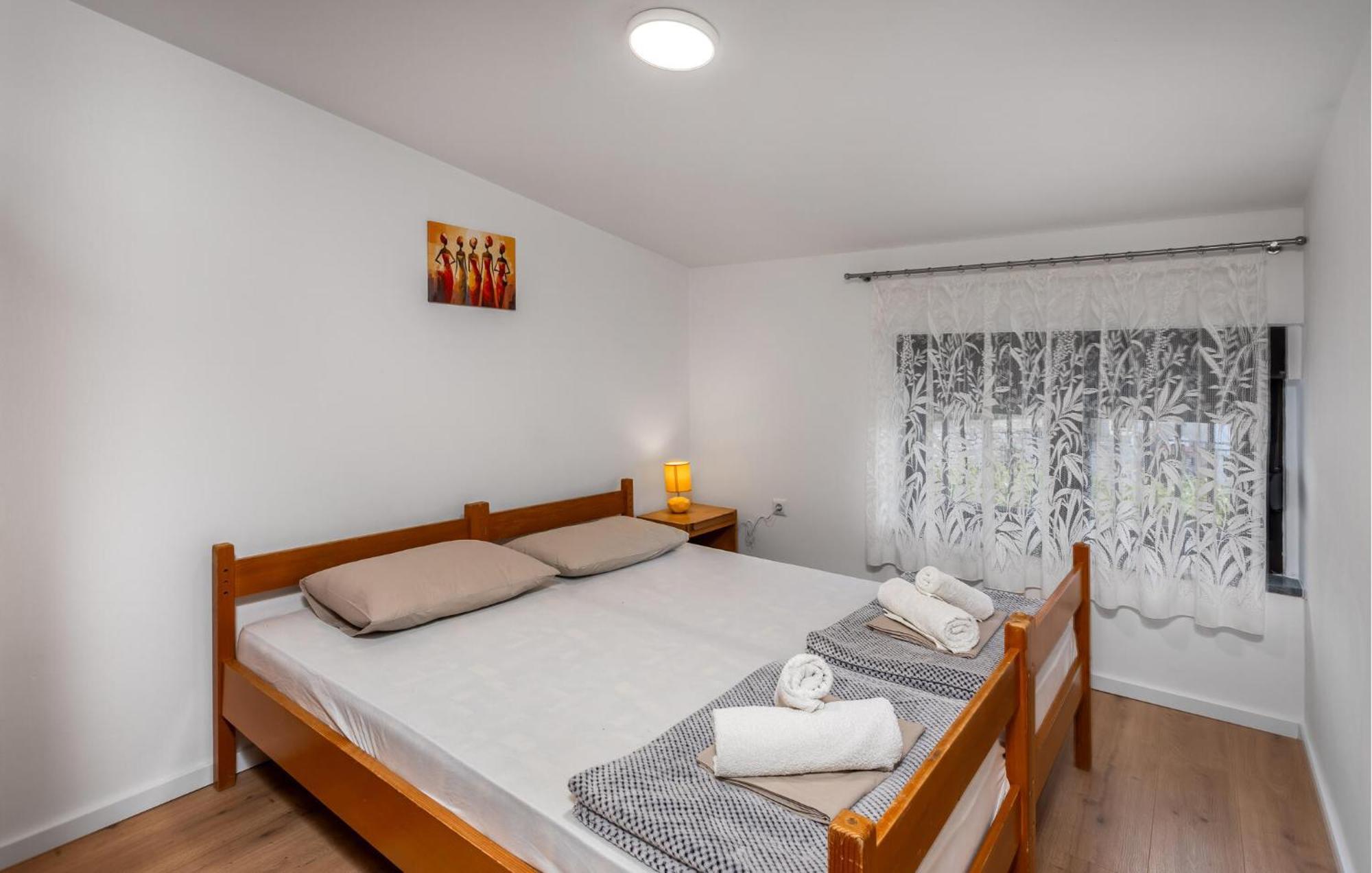 Cozy Apartment In Novi Vinodolski With Kitchen Ngoại thất bức ảnh